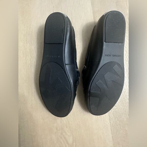 New W/Box Authentic Michael Kors Black Leather  Women's Loafers size 6 - Picture 3 of 9